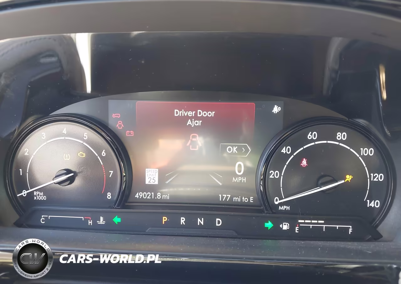 2021 Lincoln Corsair Standard VIN:5LMCJ1D92MUL08772 - 7