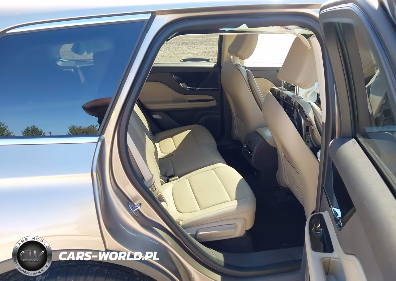 2021 Lincoln Corsair Standard VIN:5LMCJ1D92MUL08772 - 8
