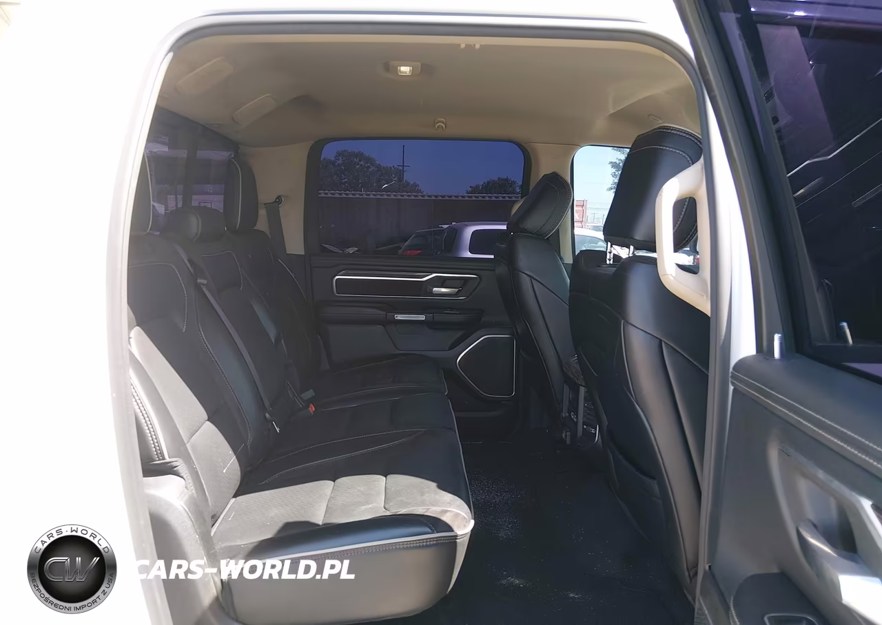 2020 Ram 1500 Laramie 4X2 5'7 Box VIN:1C6RREJT3LN320835 - 8