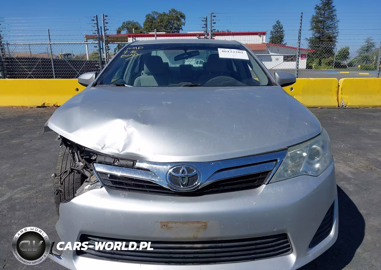 2014 Toyota Camry Le VIN:4T4BF1FK0ER372199 - 12