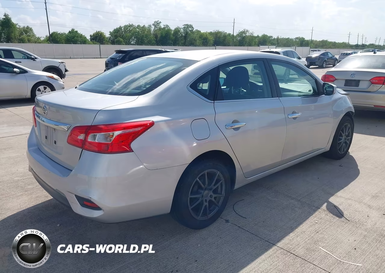 2017 Nissan Sentra S VIN:3N1AB7APXHY291727 - 4