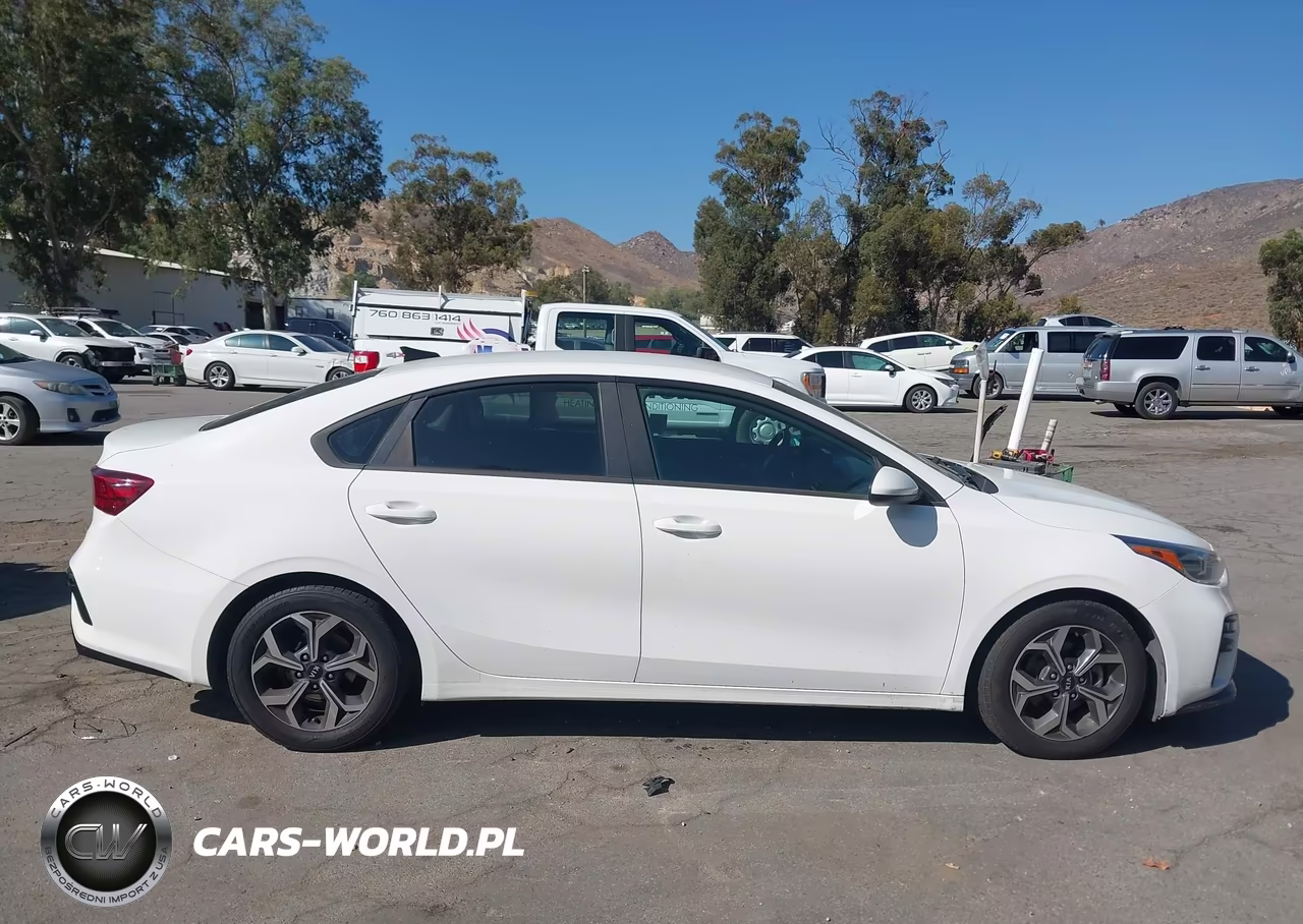 2020 Kia Forte Lxs VIN:3KPF24ADXLE175039 - 13