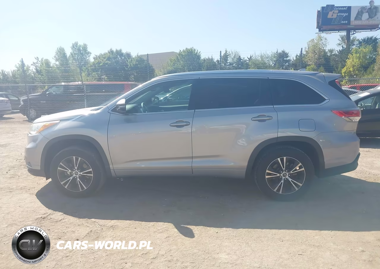 2016 Toyota Highlander Xle V6 VIN:5TDKKRFH0GS132509 - 14