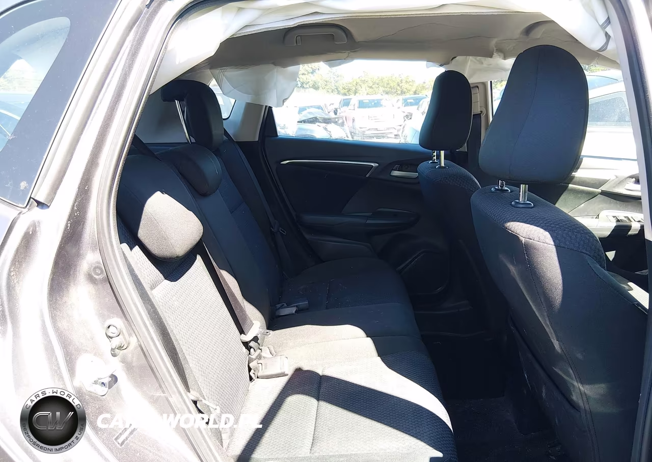 2019 Honda Fit Lx VIN:3HGGK5H43KM747199 - 8