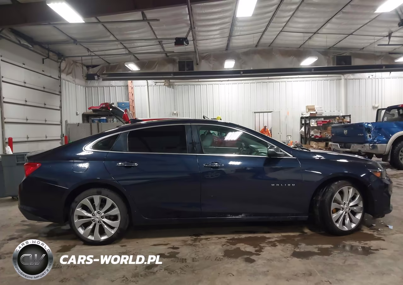 2018 Chevrolet Malibu Premier VIN:1G1ZE5SX1JF236471 - 14