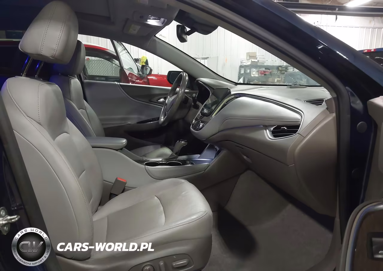 2018 Chevrolet Malibu Premier VIN:1G1ZE5SX1JF236471 - 5