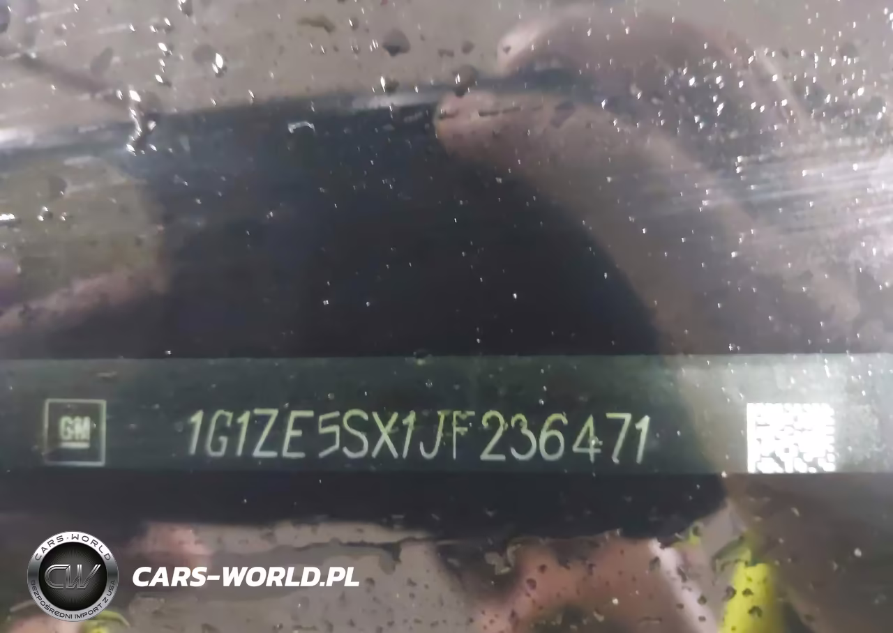 2018 Chevrolet Malibu Premier VIN:1G1ZE5SX1JF236471 - 9