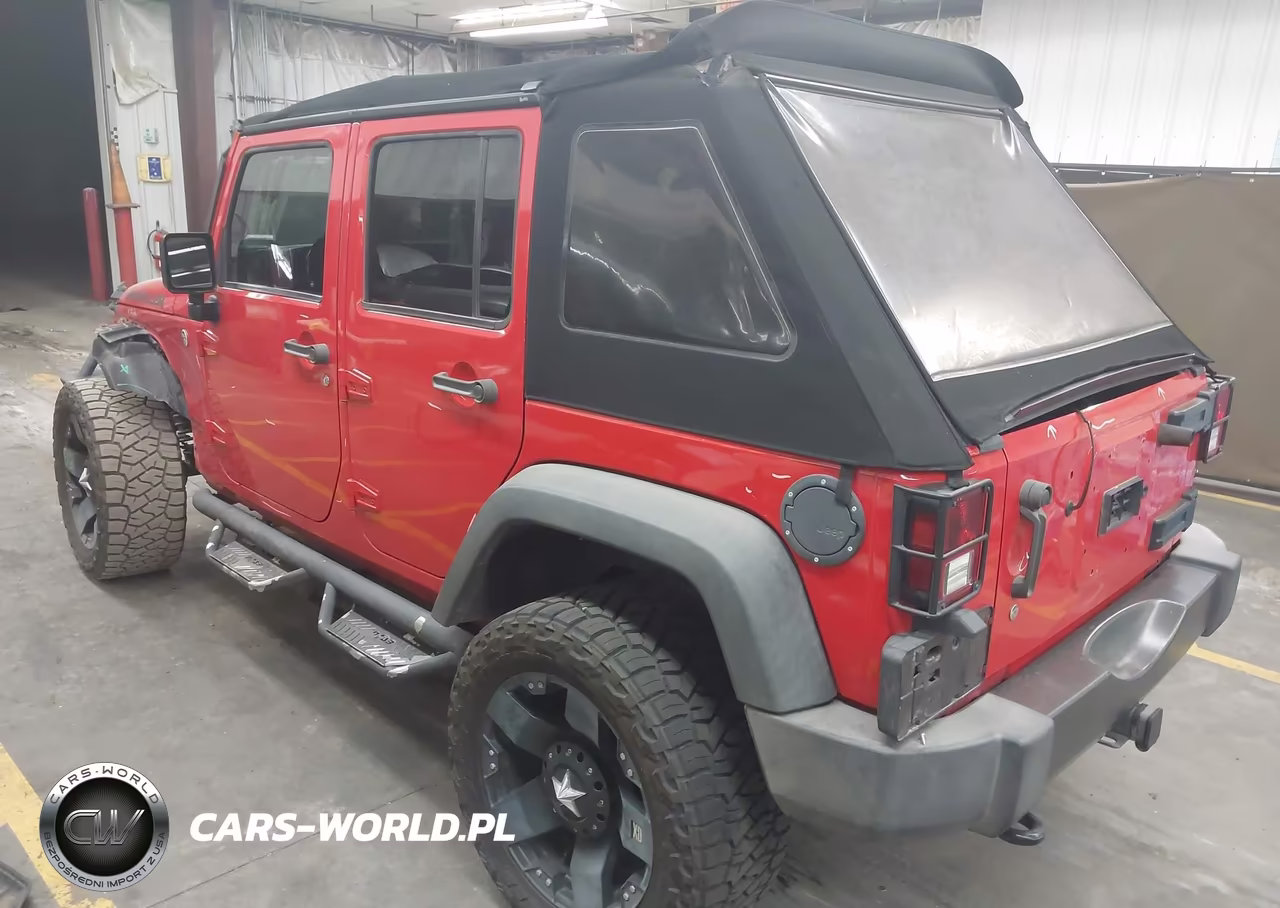 2017 Jeep Wrangler Unlimited Big Bear 4X4 VIN:1C4BJWDG7HL651071 - 3