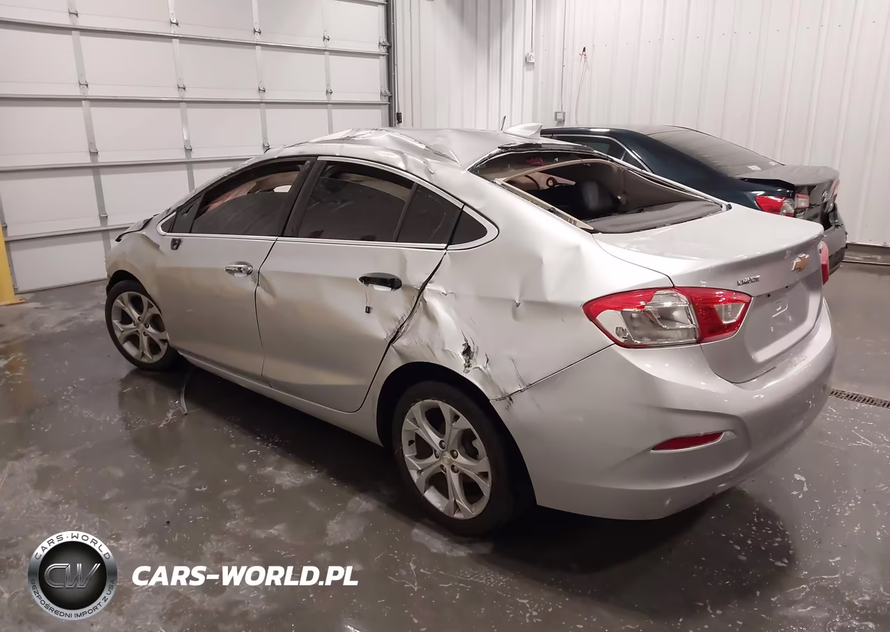 2017 Chevrolet Cruze Premier Auto VIN:1G1BF5SMXH7137365 - 3