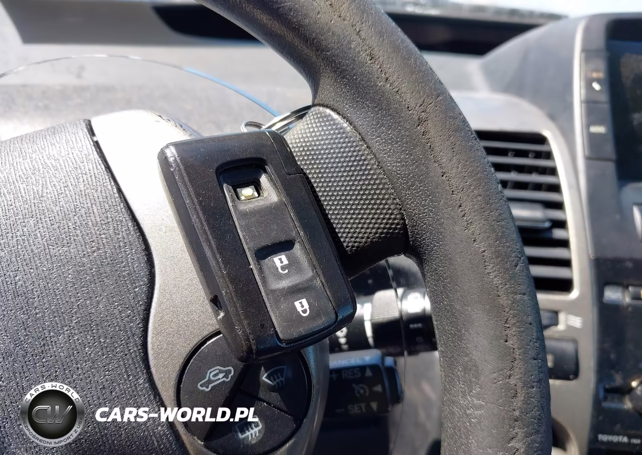 2008 Toyota Prius VIN:JTDKB20UX83357777 - 11
