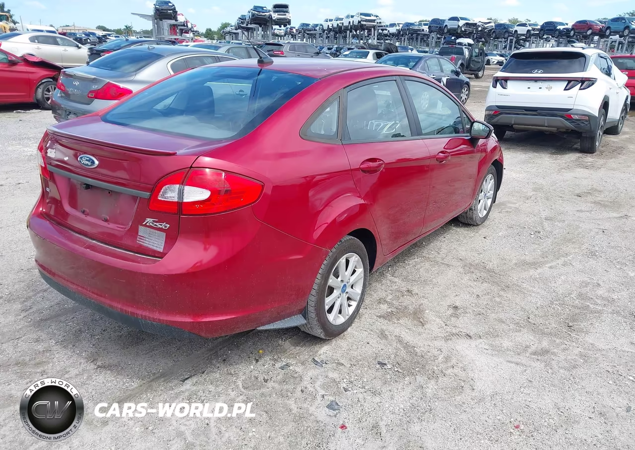 2013 Ford Fiesta Se VIN:3FADP4BJ1DM165042 - 4