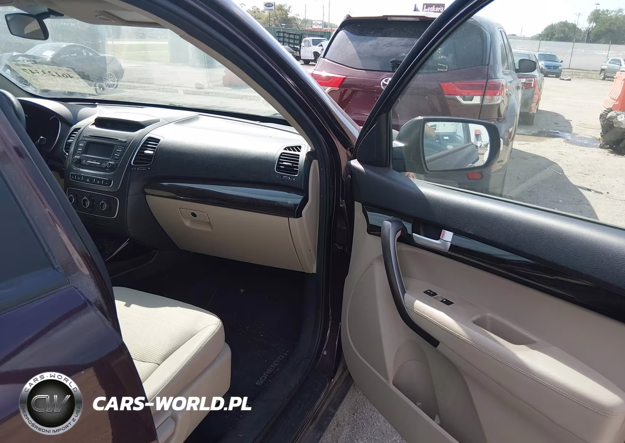 2015 Kia Sorento Lx V6 VIN:5XYKTDA72FG606485 - 5