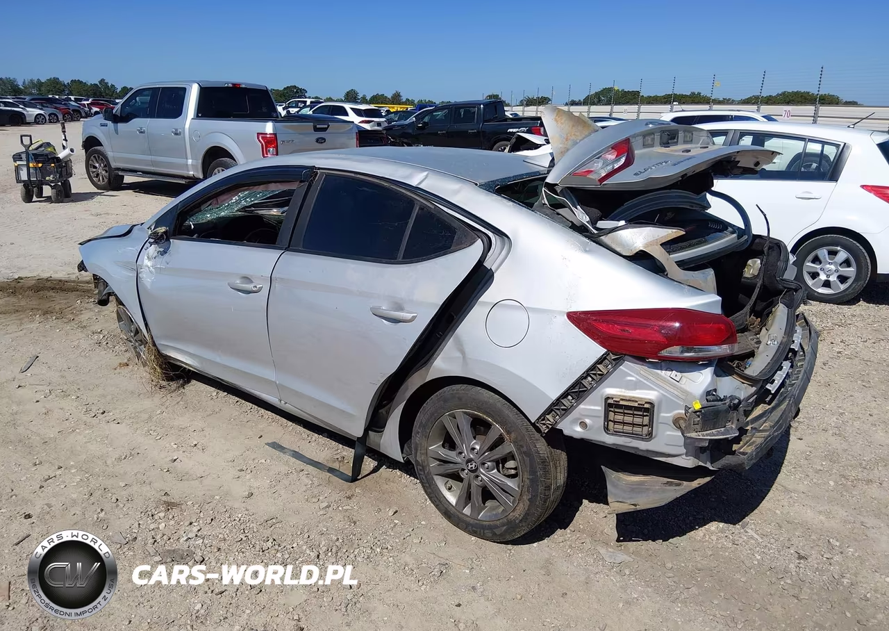 2018 Hyundai Elantra Sel VIN:5NPD84LF9JH328698 - 3