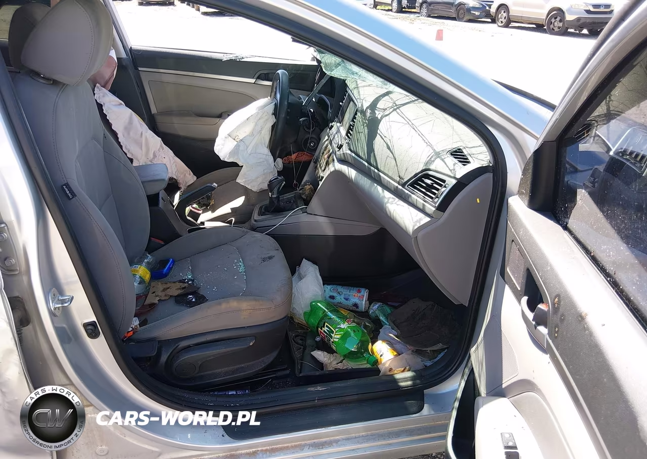 2018 Hyundai Elantra Sel VIN:5NPD84LF9JH328698 - 5