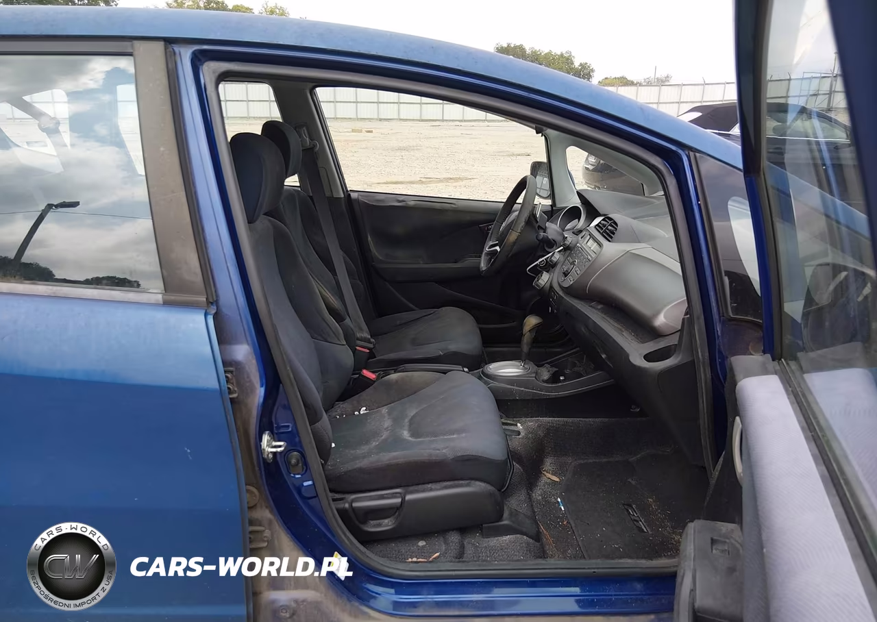 2009 Honda Fit Sport VIN:JHMGE88439S005120 - 5