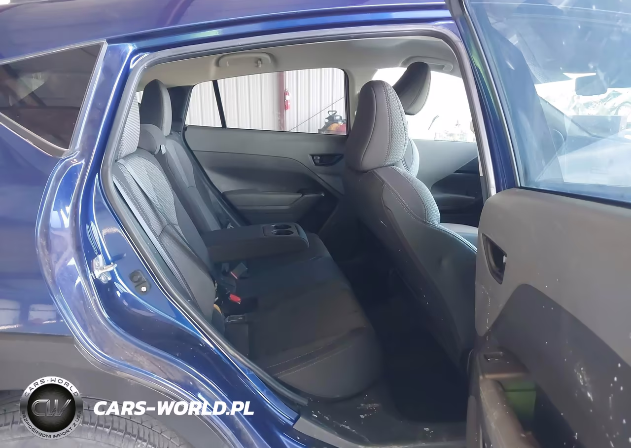 2024 Subaru Crosstrek Premium VIN:JF2GUADC4R8376763 - 8