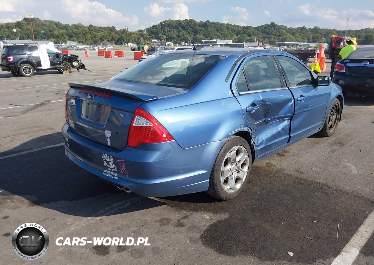 2010 Ford Fusion Se VIN:3FAHP0HA4AR336155 - 4