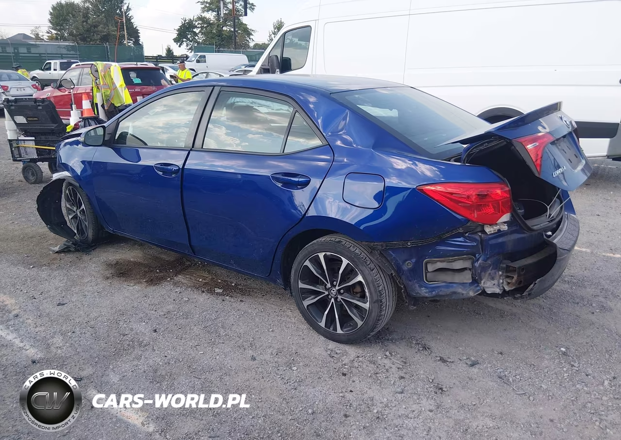 2017 Toyota Corolla Se VIN:2T1BURHE2HC773927 - 3