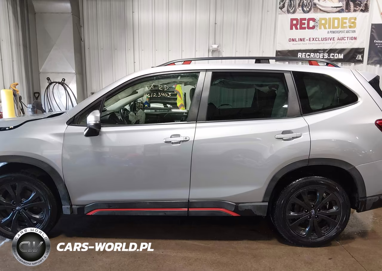 2022 Subaru Forester Sport VIN:JF2SKAJC9NH415944 - 15