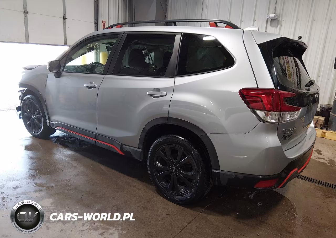 2022 Subaru Forester Sport VIN:JF2SKAJC9NH415944 - 3