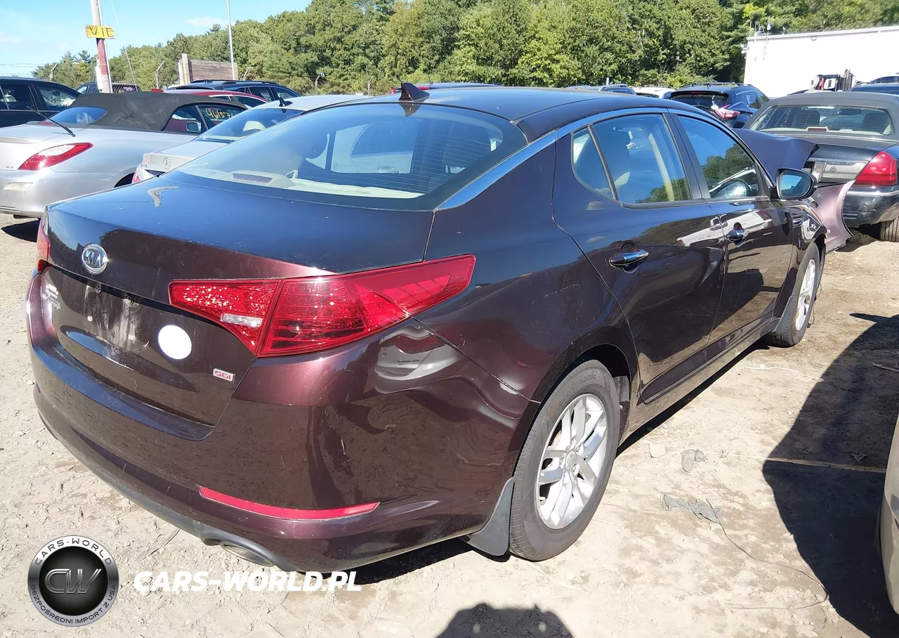 2012 Kia Optima Lx VIN:5XXGM4A72CG058359 - 4