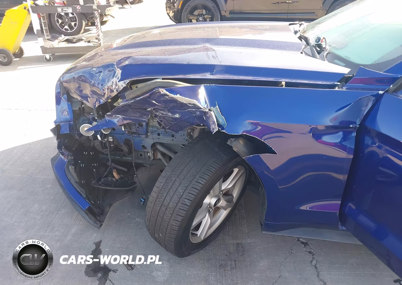 2016 Ford Mustang V6 VIN:1FA6P8AM3G5323628 - 13