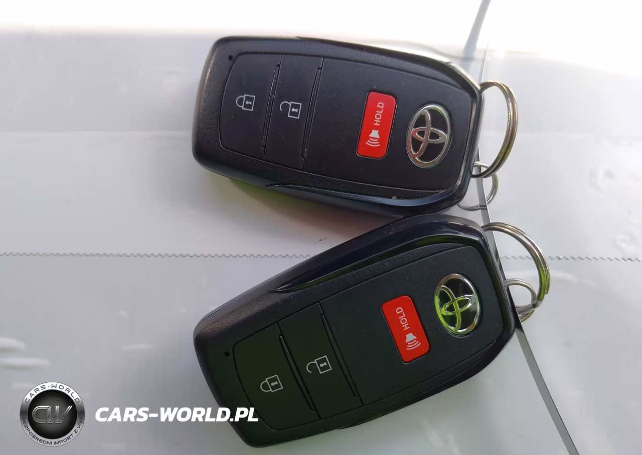 2024 Toyota Prius Xle VIN:JTDACAAU4R3041858 - 11