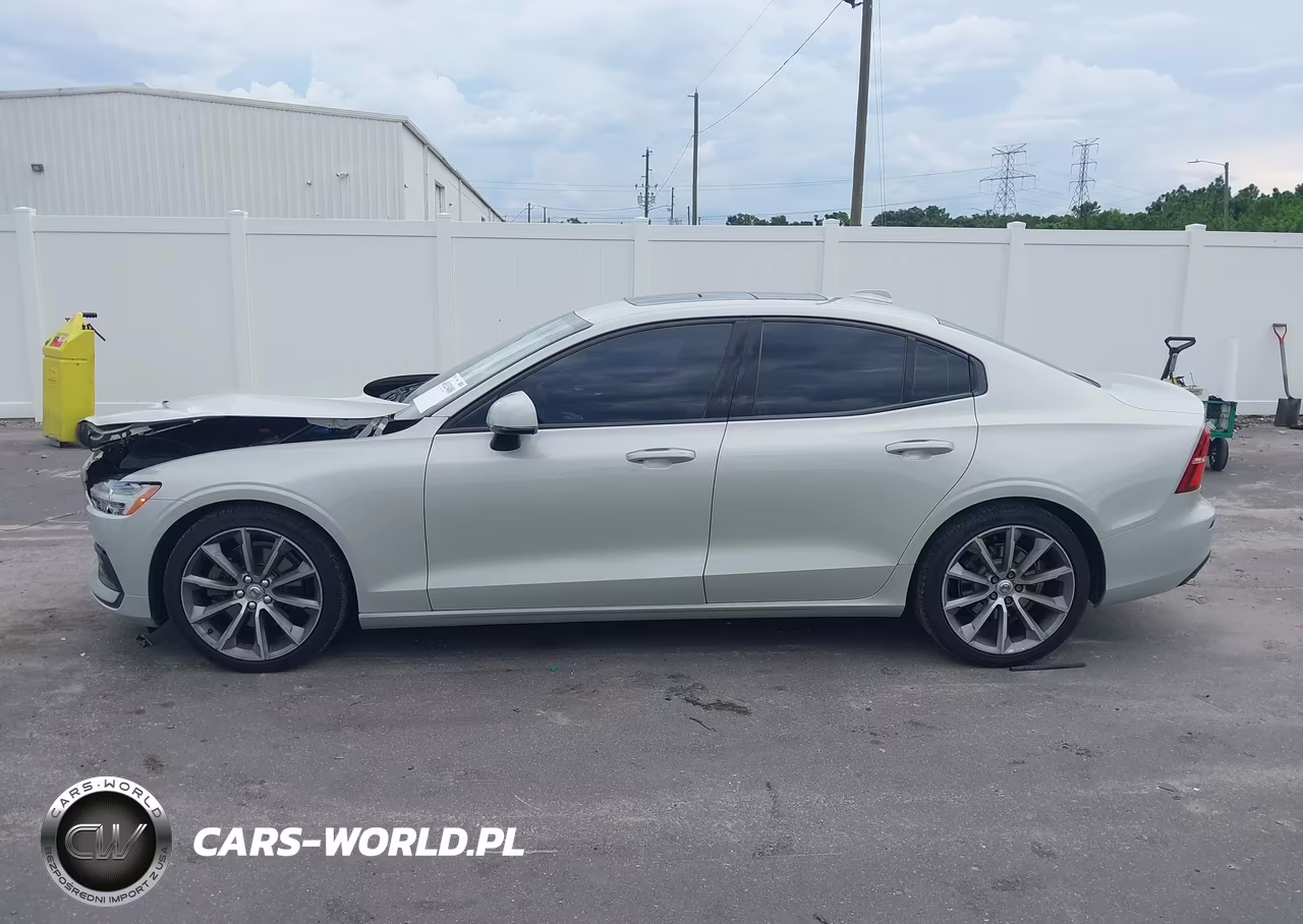 2019 Volvo S60 T5 Momentum VIN:7JR102FK7KG000663 - 14