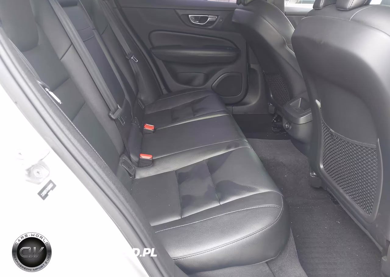 2019 Volvo S60 T5 Momentum VIN:7JR102FK7KG000663 - 8