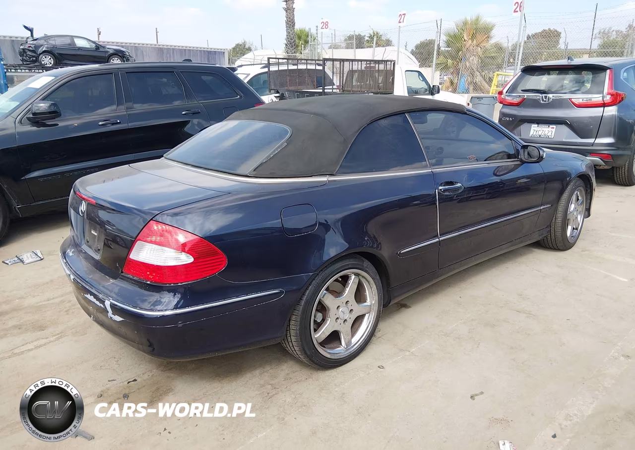 2007 Mercedes-Benz Clk 350 VIN:WDBTK56F87T075861 - 4