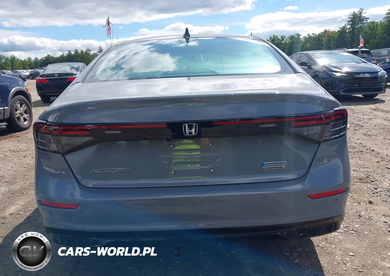 2026 Honda Accord Hybrid Touring VIN:1HGCY2F83TA002985 - 17