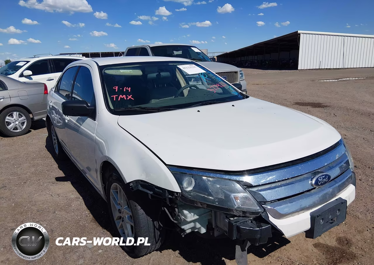 2012 Ford Fusion S VIN:3FAHP0GA9CR377921 - 1