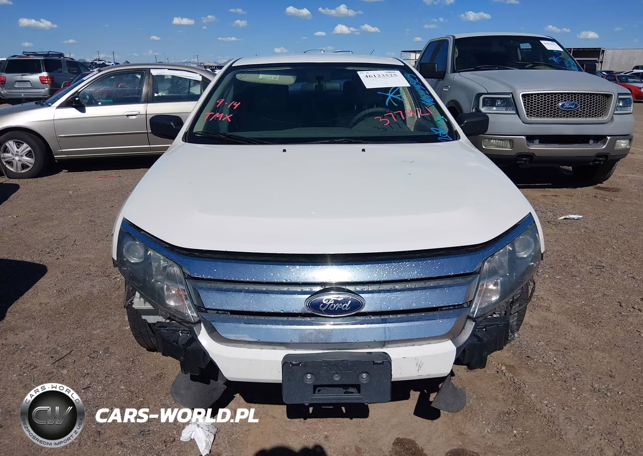 2012 Ford Fusion S VIN:3FAHP0GA9CR377921 - 6