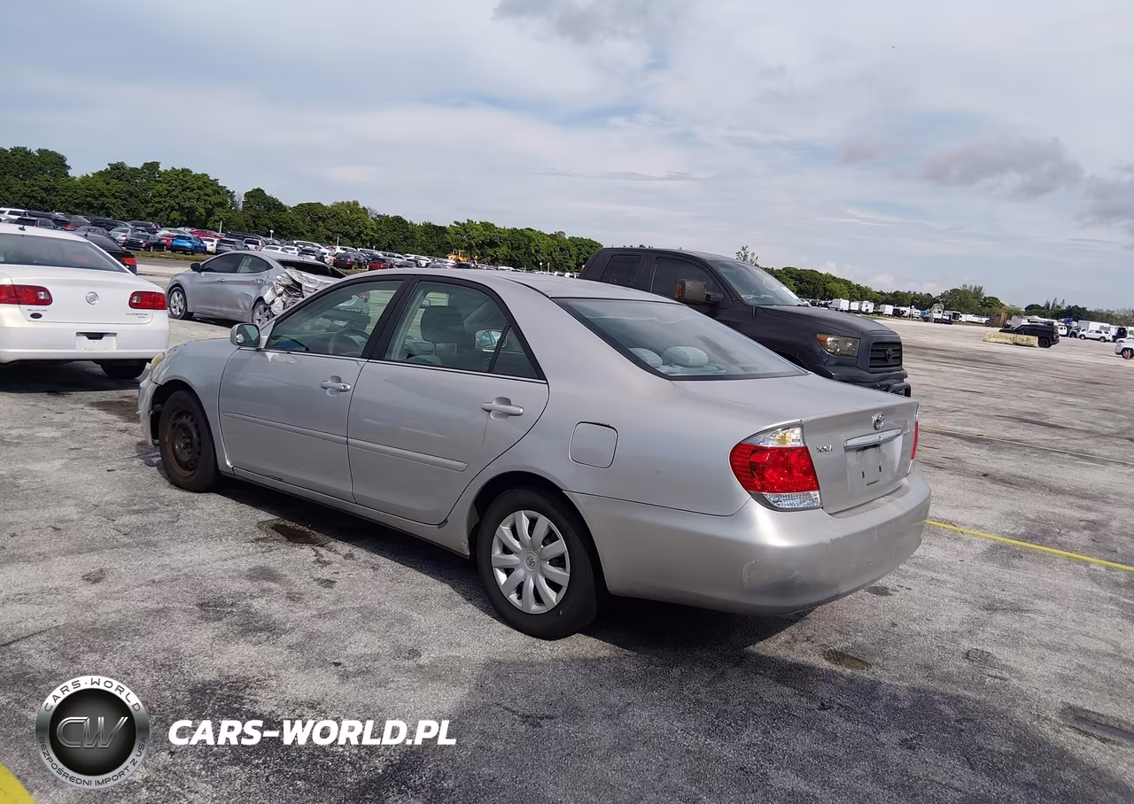 2005 Toyota Camry Le-Se-Std-Xle VIN:4T1BE32K05U382682 - 3