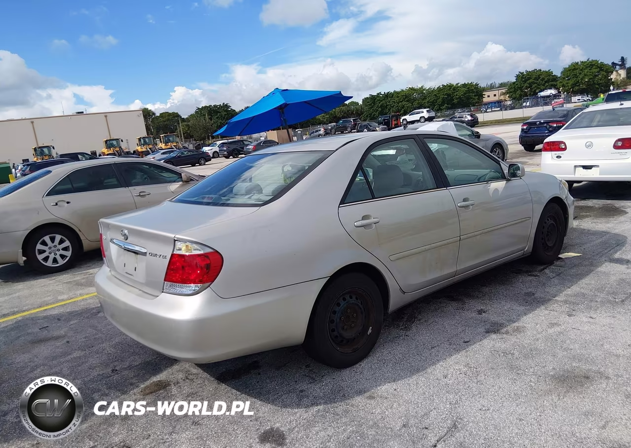 2005 Toyota Camry Le-Se-Std-Xle VIN:4T1BE32K05U382682 - 4