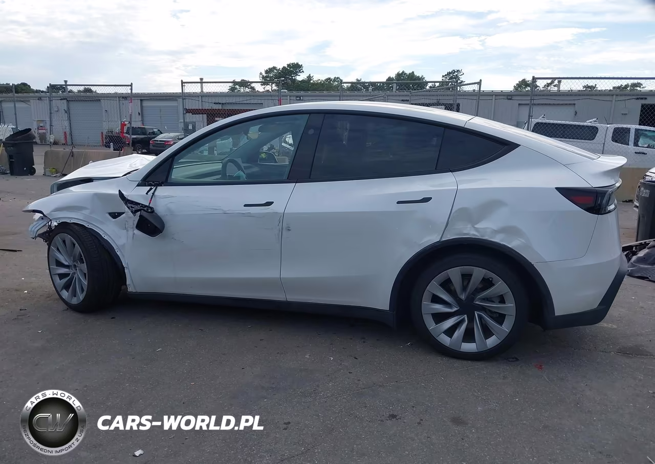 2026 Tesla Model Y All-Wheel Drive-Long Range Launch Series-Premium All-Wheel Drive VIN:7SAYGDEE2TA499917 - 15