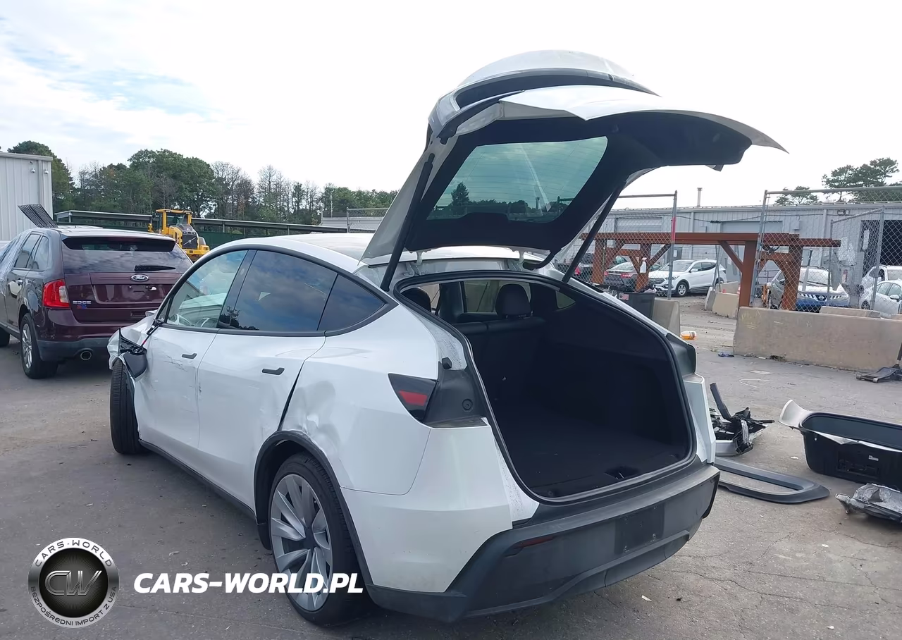 2026 Tesla Model Y All-Wheel Drive-Long Range Launch Series-Premium All-Wheel Drive VIN:7SAYGDEE2TA499917 - 3