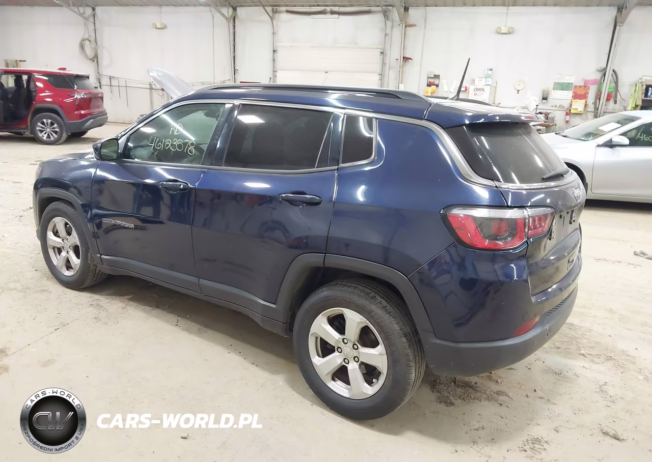 2018 Jeep Compass Latitude VIN:3C4NJCBB3JT193378 - 3