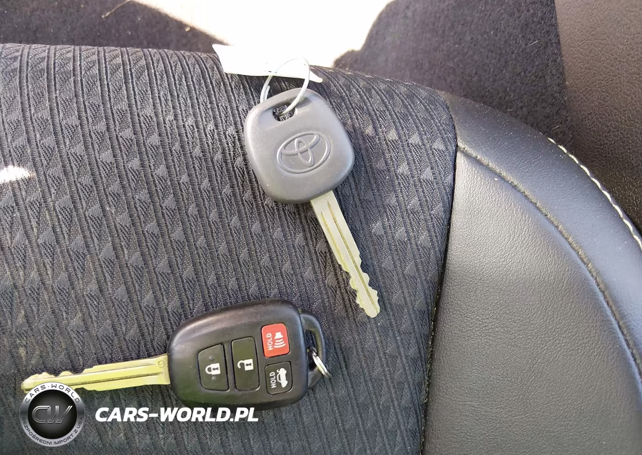 2014 Toyota Camry Se VIN:4T1BF1FK2EU755250 - 11