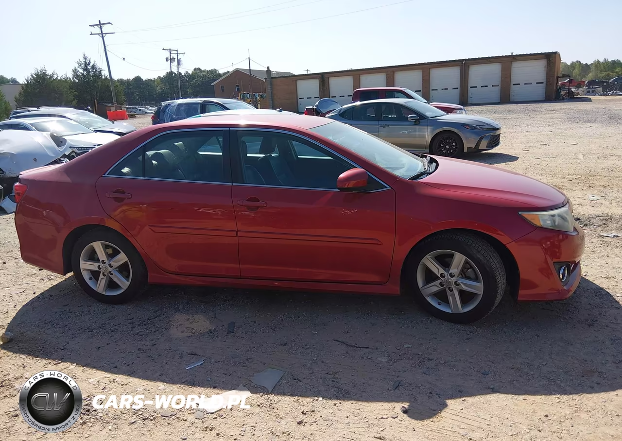 2014 Toyota Camry Se VIN:4T1BF1FK2EU755250 - 14