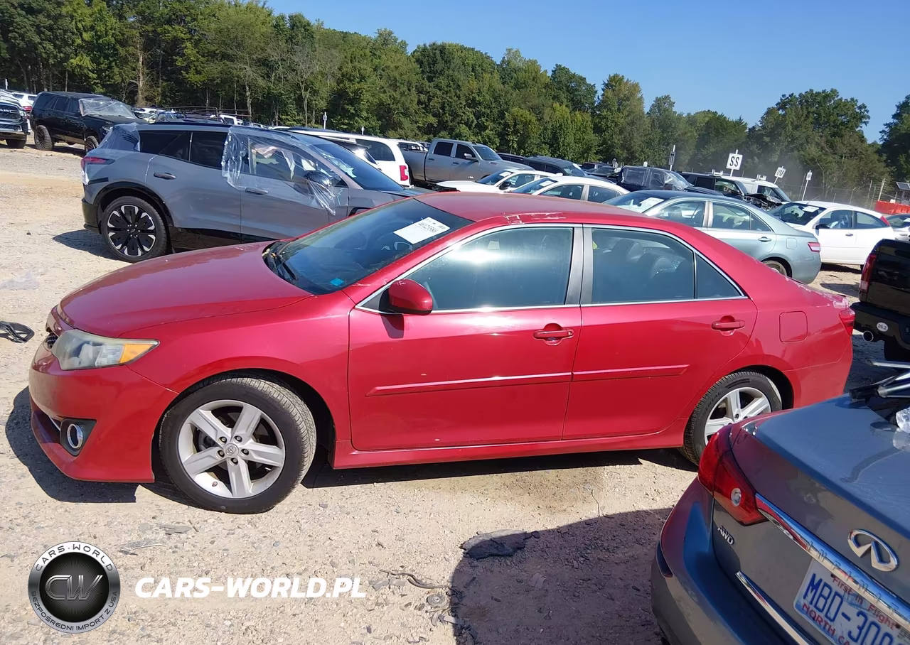 2014 Toyota Camry Se VIN:4T1BF1FK2EU755250 - 15