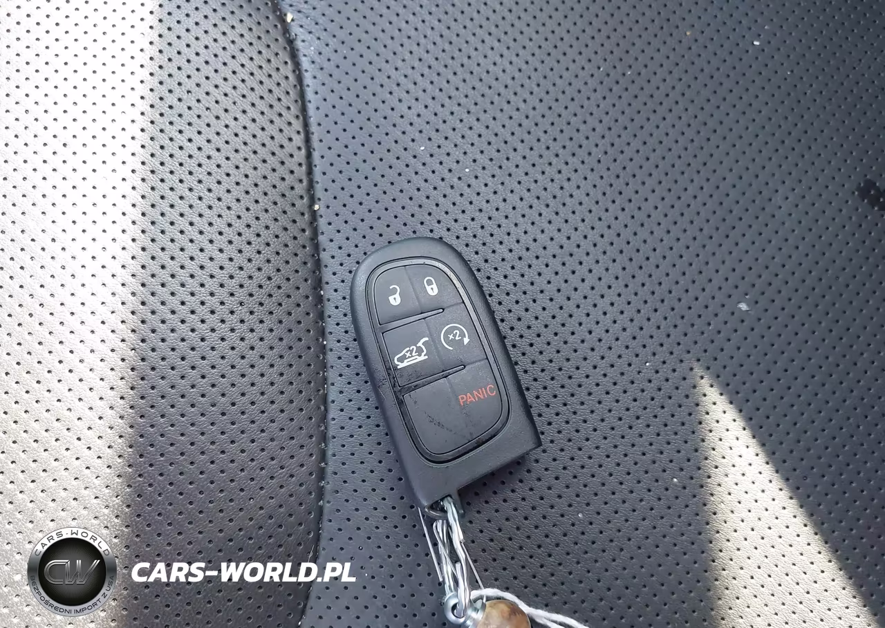 2021 Jeep Cherokee Latitude Lux 4X4 VIN:1C4PJMMX3MD115667 - 11