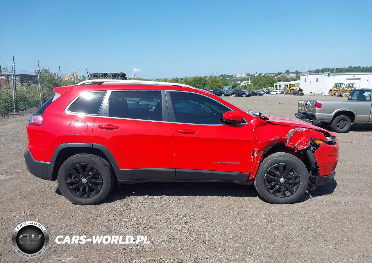 2021 Jeep Cherokee Latitude Lux 4X4 VIN:1C4PJMMX3MD115667 - 13