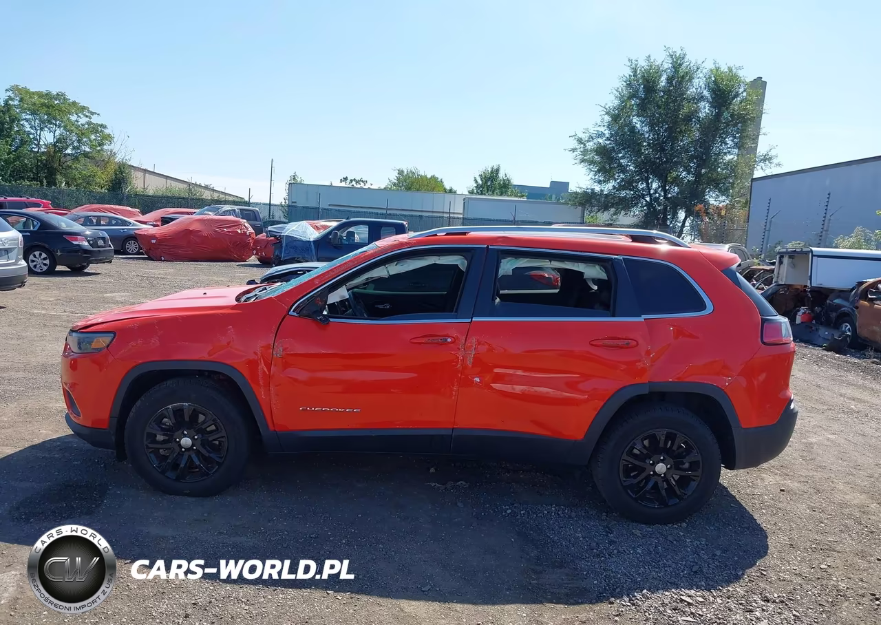 2021 Jeep Cherokee Latitude Lux 4X4 VIN:1C4PJMMX3MD115667 - 14