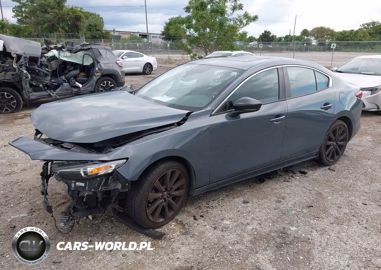 2022 Mazda Mazda3 Carbon Edition VIN:3MZBPACL6NM311983 - 2