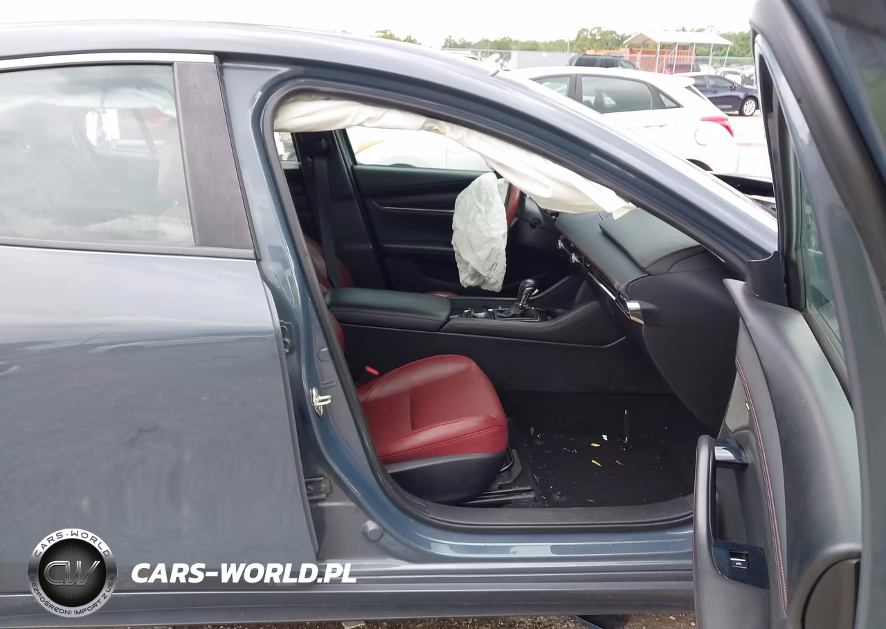 2022 Mazda Mazda3 Carbon Edition VIN:3MZBPACL6NM311983 - 5