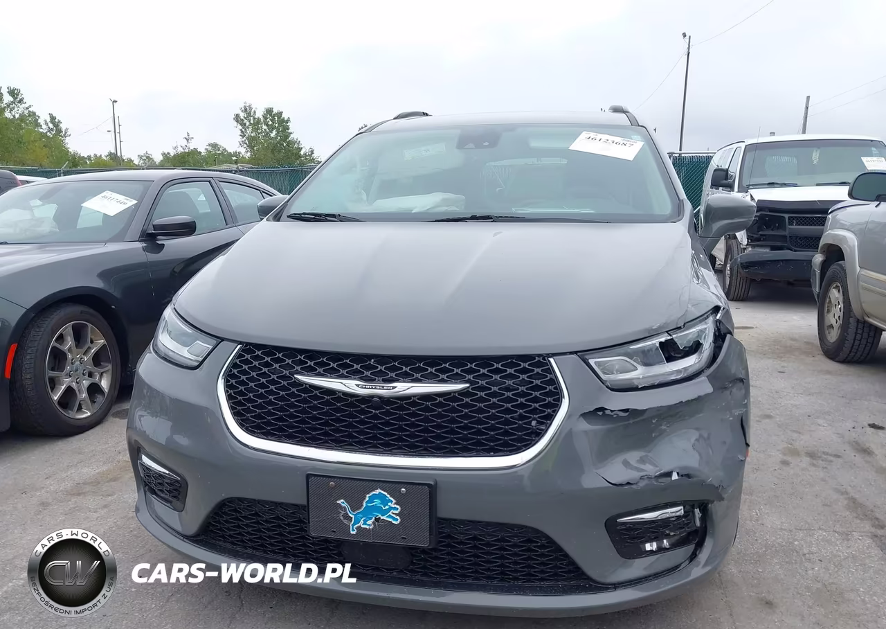2022 Chrysler Pacifica Touring L VIN:2C4RC1BG7NR197938 - 12