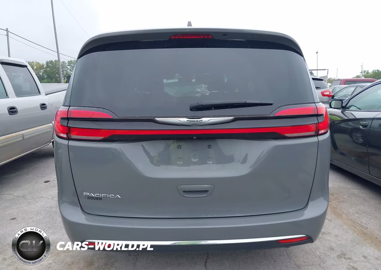 2022 Chrysler Pacifica Touring L VIN:2C4RC1BG7NR197938 - 16