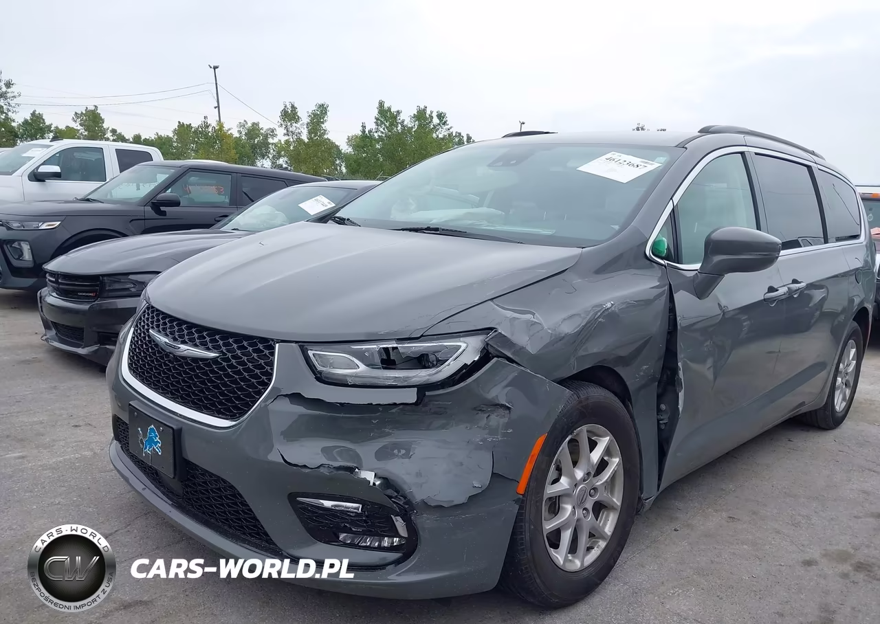2022 Chrysler Pacifica Touring L VIN:2C4RC1BG7NR197938 - 2