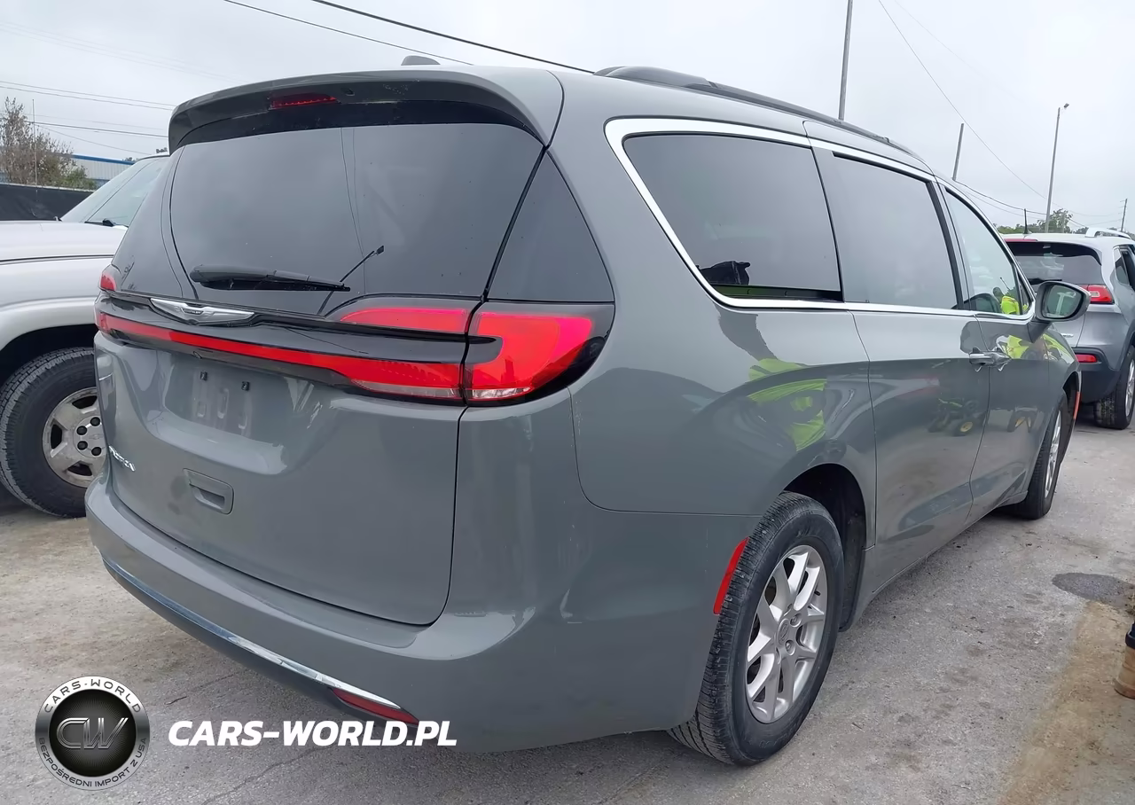2022 Chrysler Pacifica Touring L VIN:2C4RC1BG7NR197938 - 4